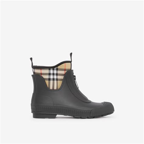 burberry stivali pioggia|Stivali da pioggia in neoprene e gomma con motivo Vintage check.